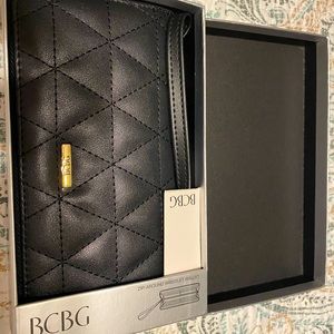 NWT BCBG quilted zip around wallet with box